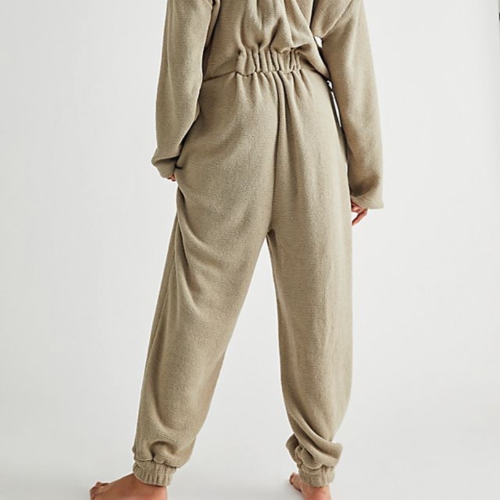 NWT Ride Or Die Jumper - Picture 3 of 7